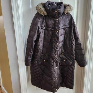 Michael Kors Down-fill Faux-Fur Trim Hooded Puffer Maxi Coat in size 3X.